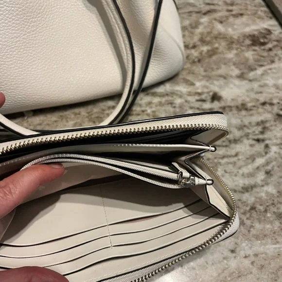 Kate spade pebbled leather purse with matching wallet - Picture 3 of 16